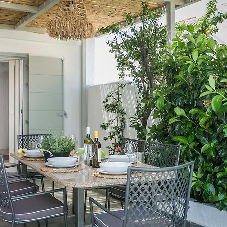Villa Olvio Living By The Sea à Sami  Extérieur photo