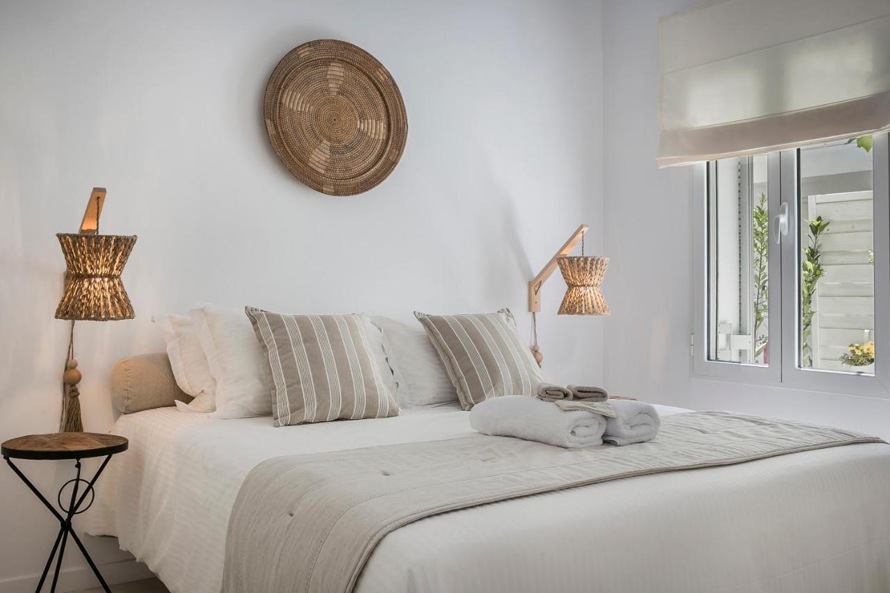 Villa Olvio Living By The Sea à Sami  Extérieur photo