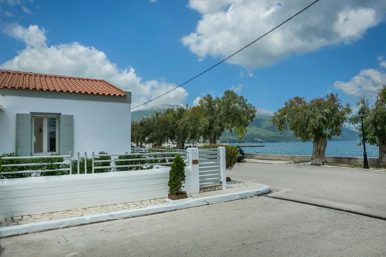 Villa Olvio Living By The Sea à Sami  Extérieur photo