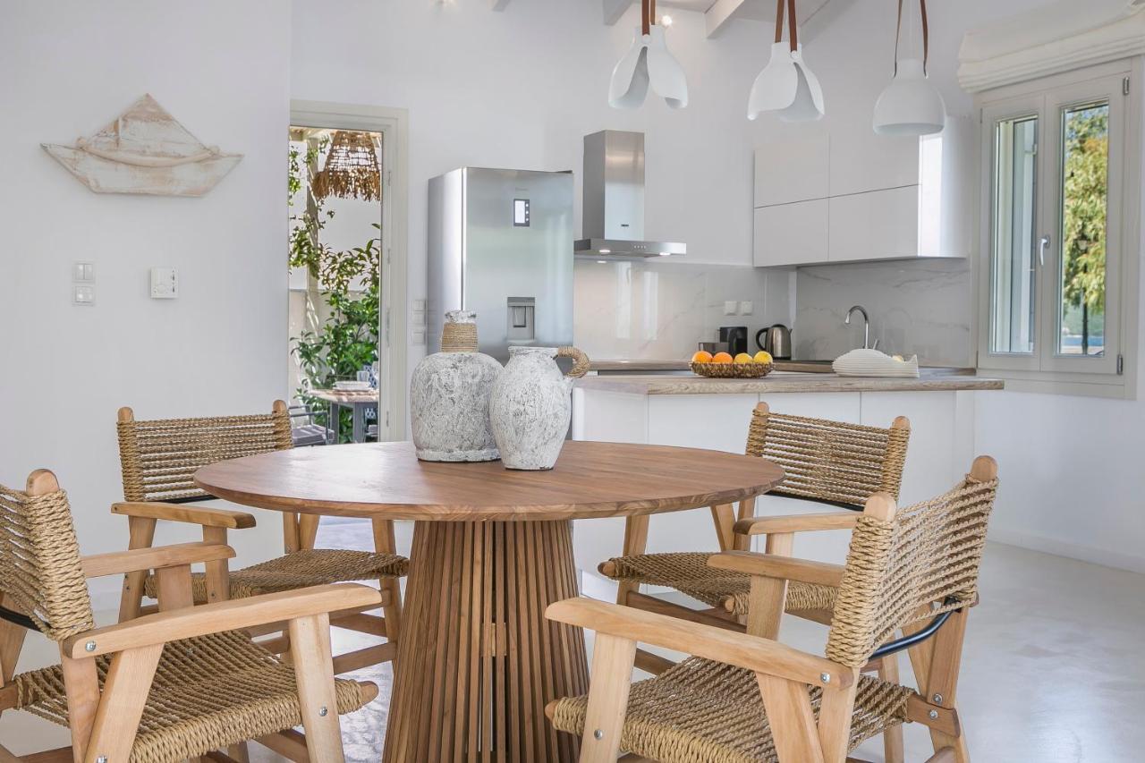 Villa Olvio Living By The Sea à Sami  Extérieur photo